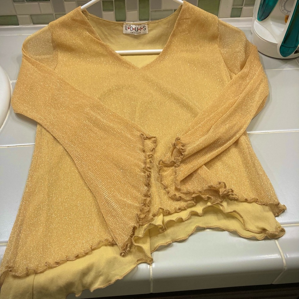 Top. Shimmery Gold Color. NEW. Small